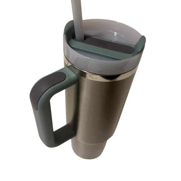 Stanley 30 OZ Stainless Steel Tumbler with Handle - Picture 2 of 8